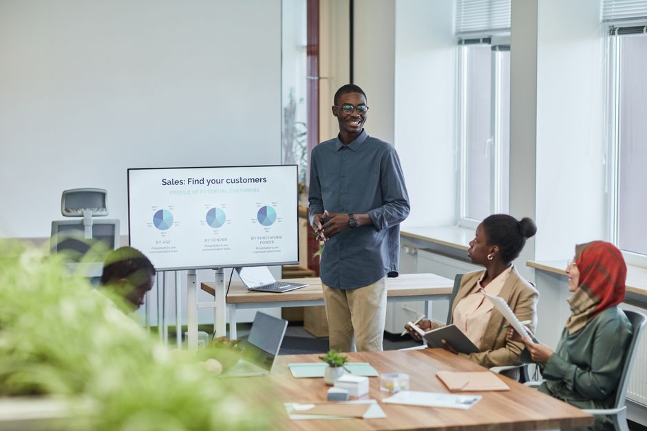 Como Estruturar a Qualificação de Leads B2B em 2026: Pare de Entregar Apenas Contatos