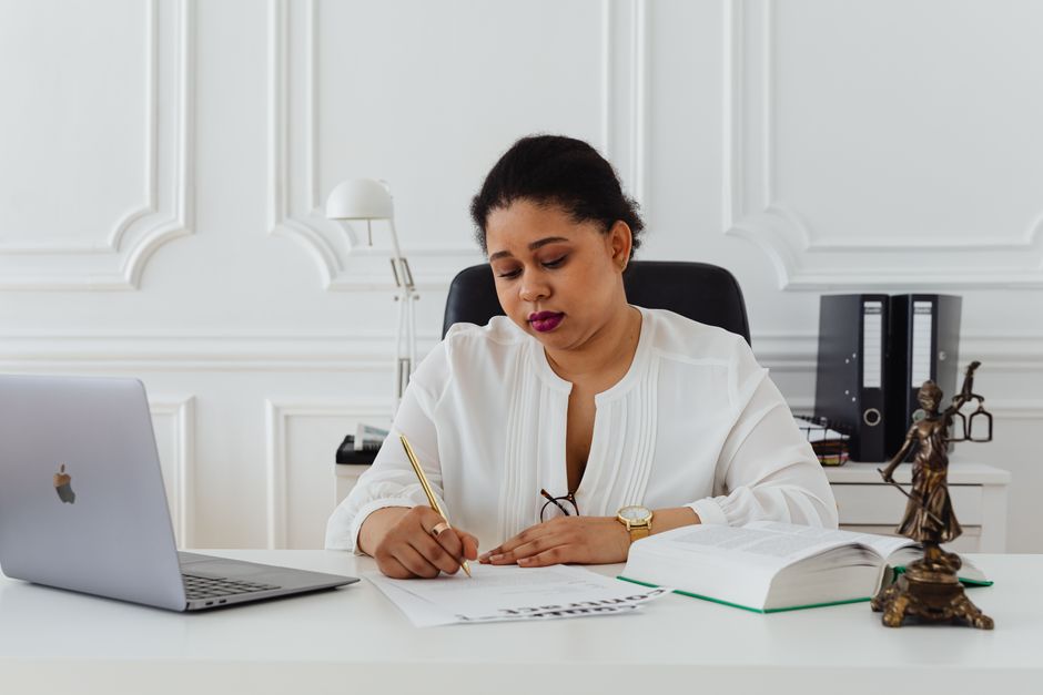 Consultoria de Marketing Digital para Escritórios de Advocacia: Estratégias de Conversão B2B